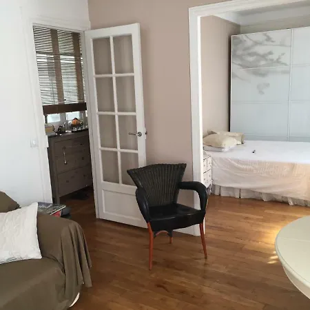 Jouvenet Apartamento *